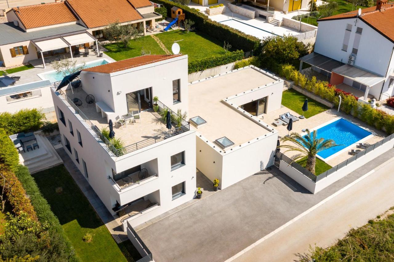 Belvedere Holidays Novigrad  Exterior photo